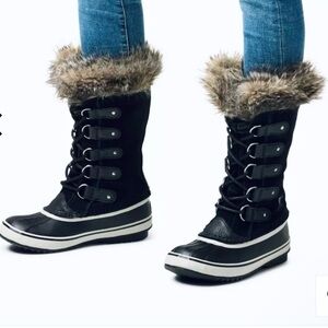 SOREL JOAN OF ARCTIC™ WOMEN'S
WATERPROOF BOOTS